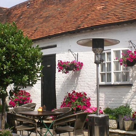 The Saracens Head Inn Amersham Buitenkant foto